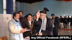 Afghan President Ashraf Ghani casted his vote in the Afghan election on October 20