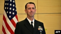 دریاسالار جان ریچاردسون، فرمانده عملیاتی نیروی دریایی ایالات متحده، می‌گوید که آمریکا رزمایش ایران در خلیج فارس را زیر نظر دارد
