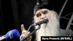 Metropolitan Amfilohije, the head of the Serbian Orthodox Church in Montenegro (file photo)
