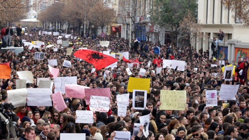 Shqipëri: Përmbyllet protesta e studentëve për sivjet
