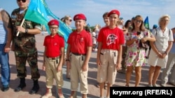 Діти в лавах російської «Юнармії» у Севастополі