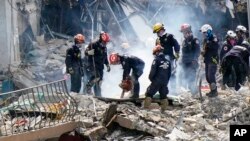 Spasilačke ekipe na licu mjesta srušene zgrade na Floridi