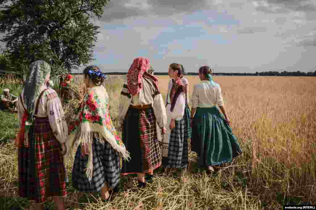 Абрадавы танец на месцы, дзе прыбіралі першае жыта