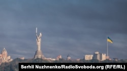 Дим від російських ударів у Києві, 1 серпня 2026 року