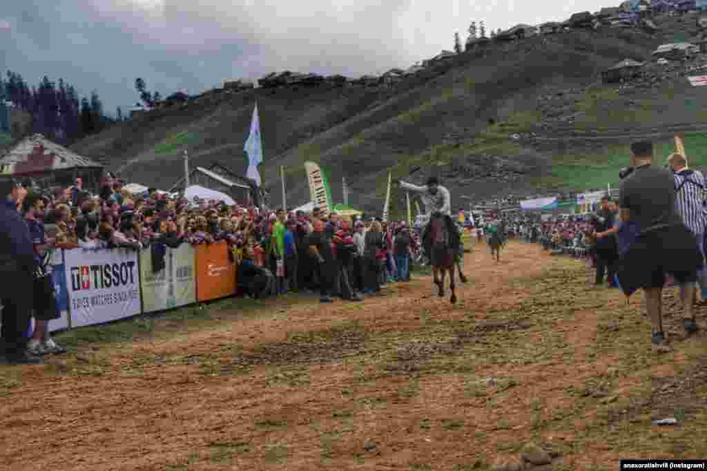 anaxaratishvili-ის სხვა ფოტოები ნახეთ მის ინსტაგრამის არხზე.