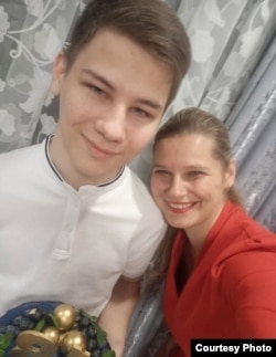 Погибший срочник Дмитрий Шашин с мамой