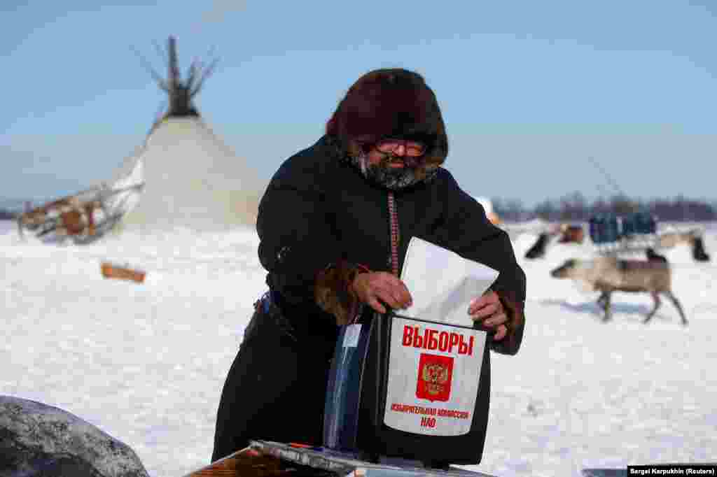 Open-air voting in the Arctic Circle.