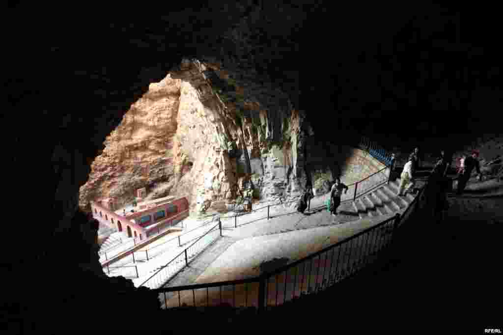 Naxçıvanda sirli "Əshabu-Kəhf" mağarası #20