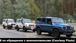 Орусия менен Украинанын ортосундагы сөөк алмашкан аймак. Кызыл  Чырымдын автоунаалары.  2026-жылдын 15-майы