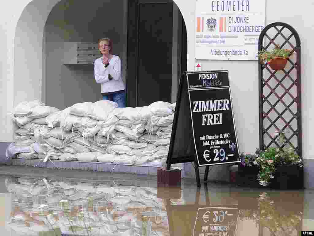 Сильны дожди вызвали наводнение в регионе Мельк, Австрия