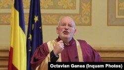 Frans Timmermans a primit titlul de Doctor Honoris Causa din partea Universitatii de Stiinte Politice