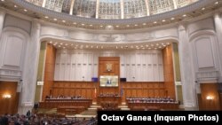 Astăzi la dezbaterea de la București