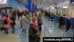 Ілюстрацыйнае фота. У Нацыянальным аэрапорце Менск, 19 сакавіка 2020 году