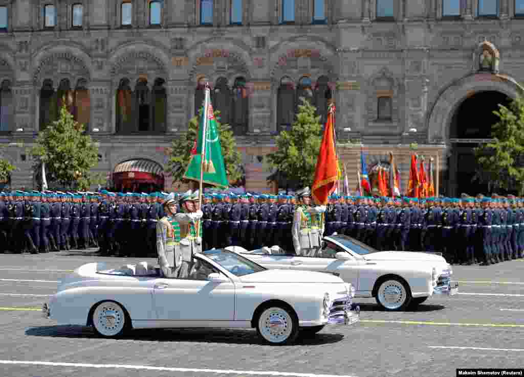 Turkmen servicemen attended Russia&#39;s Victory Day parade. Also taking part were forces from Azerbaijan, Armenia, Belarus, China, India, Kazakhstan, Kyrgyzstan, Moldova, Mongolia, Serbia, Tajikistan, and Uzbekistan.