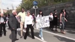 Шествие к УИУ «Нубарашен»: «Мы несем еду «доставщику еды»»