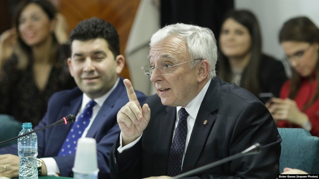 Mugur Isărescu, guvernatorul Băncii Naționale a României