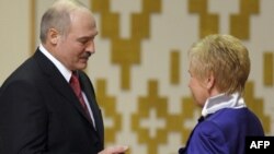 Лидия Ермошина с президентом Белоруссии Александром Лукашенко