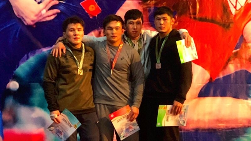 Эркин күрөш боюнча Кыргызстандын чемпиондору аныкталды