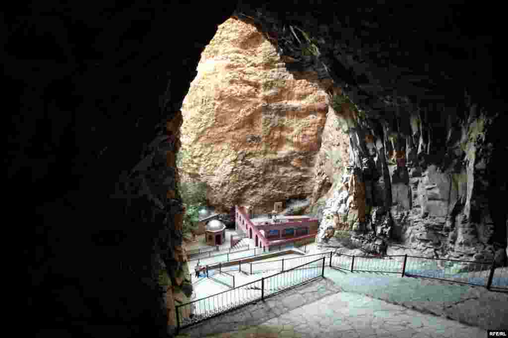 Naxçıvanda sirli "Əshabu-Kəhf" mağarası #21