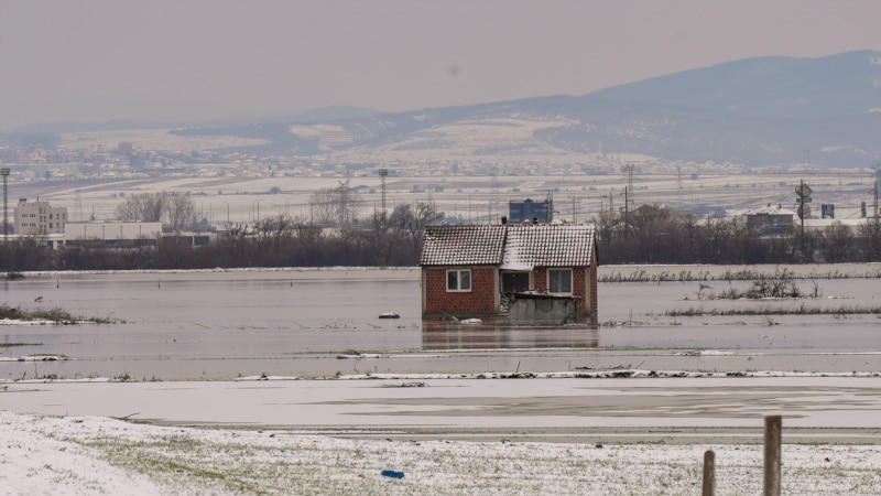 Vërshime në disa rrugë në Kosovë