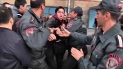 Вірменія: поліція затримує демонстрантів на центральному проспекті Єревана (відео)