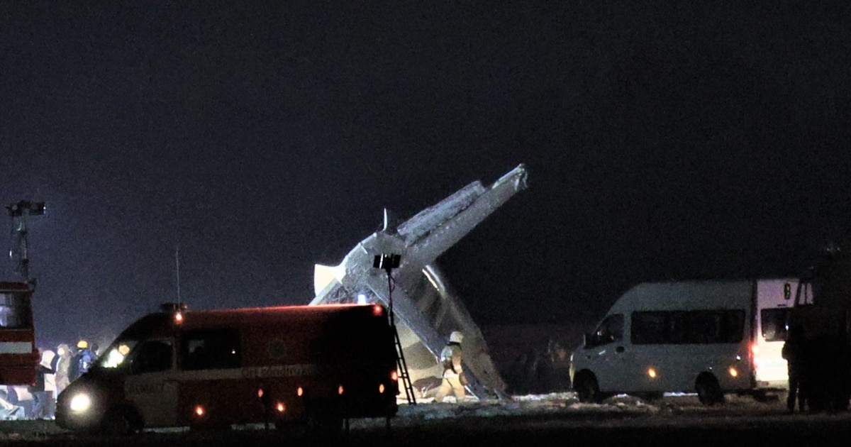 Ұйқыдағы әйелді ұрып-соғатын мойынсұнғыштың видеосы Ұйқыдағы әйелді ұрып-соғатын мойынсұнғыштың видеосы