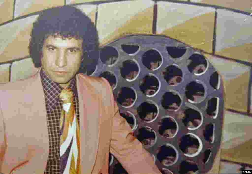 Iran -- Javad Yassari, Iranian singer based on Dubai, Undated