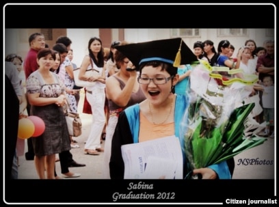 Ұлдардың анасымен жыныстық қатынасқа түскен порно видеолары Орыс ретро порно фильмін онлайн көру