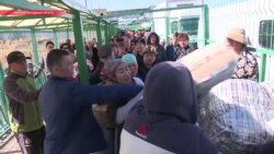 Демократические выборы или безопасность: почему на кыргызско-казахской границе все еще не пропускают людей