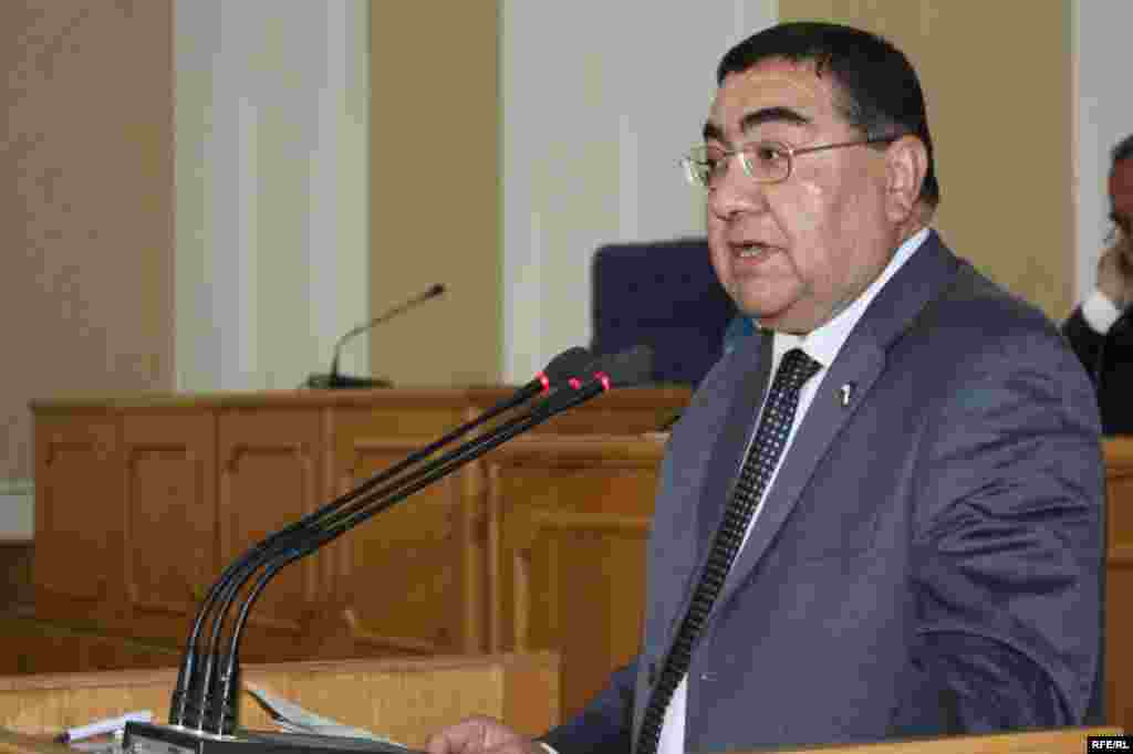 Он сӯи девори парлумон #98