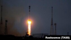 پرتاب راکت سیوز از پایگاه فضایی بایکونور در قزاقستان