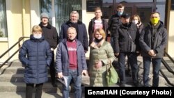 Актыўныя смаргонцы падтрымліваюць земляка Рамуальда Ўлана 