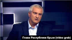 Сергій Аксенов, голова Криму, підконтрольний Кремлю, під час прямої лінії з кримчанами