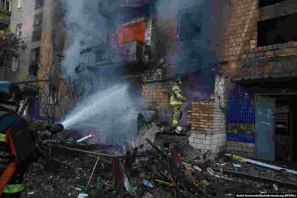 Ліквідація пожежі у багатоповерхівці в Шевченківському районі Києва