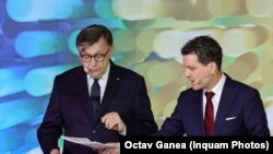 Nicușor Dan îi dă lui Crin Antonescu documente prin care îl acuză că a fost de acord cu cedarea a 34 hectare de teren din proprietatea statului în folosul dezvoltatorilor imobiliari în timpul mandatului de ministru al Tineretului și Sportului.