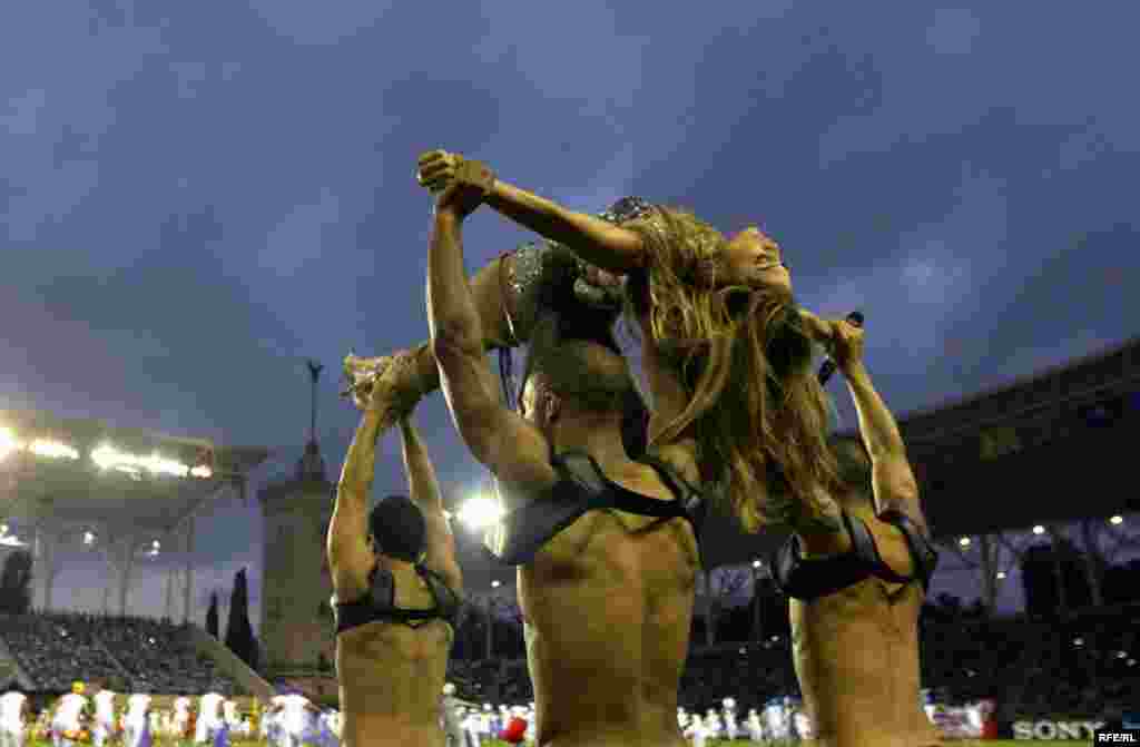 17 yaşadək futbolçu qızların dünya çempionatı #10