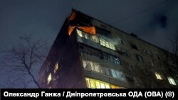 Последствия удара дрона по 9-этажному дому в Кривом Роге