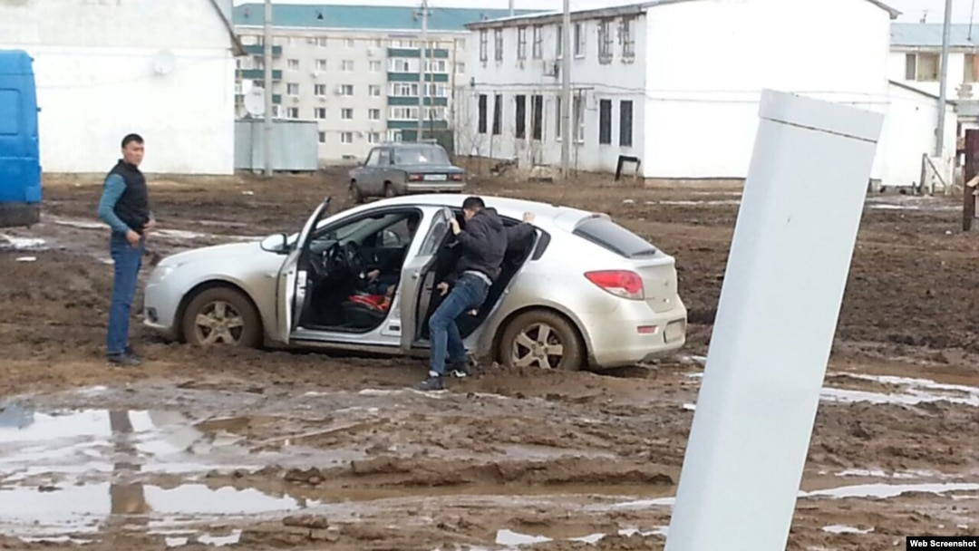 Эротика және порнография қарындашпен