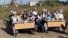 Флешмоб красноярских родителей "Школа, которой нет"