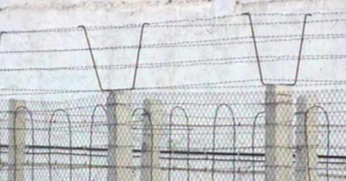 Купчиноның эротикалық массажы Шорт киген киска