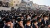 Velike sahrane u Izraelu narušavaju napore da države da spreči širenje bolesti (arhivska fotografija)