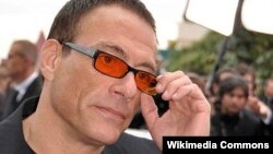 Ҳолливуд кино юлдузи ва ринг қироли Жан Клод Ван Дамм.