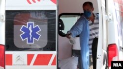 Амбулантно возило пред ковид амбуланта во Скопје
