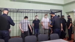 Закрыты суд у Гомельскім СІЗА: судзілі Сяргея Ціханоўскага, Ігара Лосіка, Мікалая Статкевіча, Уладзімера Цыгановіча, Арцёма Сакава і Дзьмітрыя Папова. 24 чэрвеня 2021 году. Архіўнае фота
