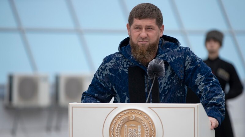 "Кадырова во Франции не воспринимают всерьез". Глава Чечни и оскорбления Макрона