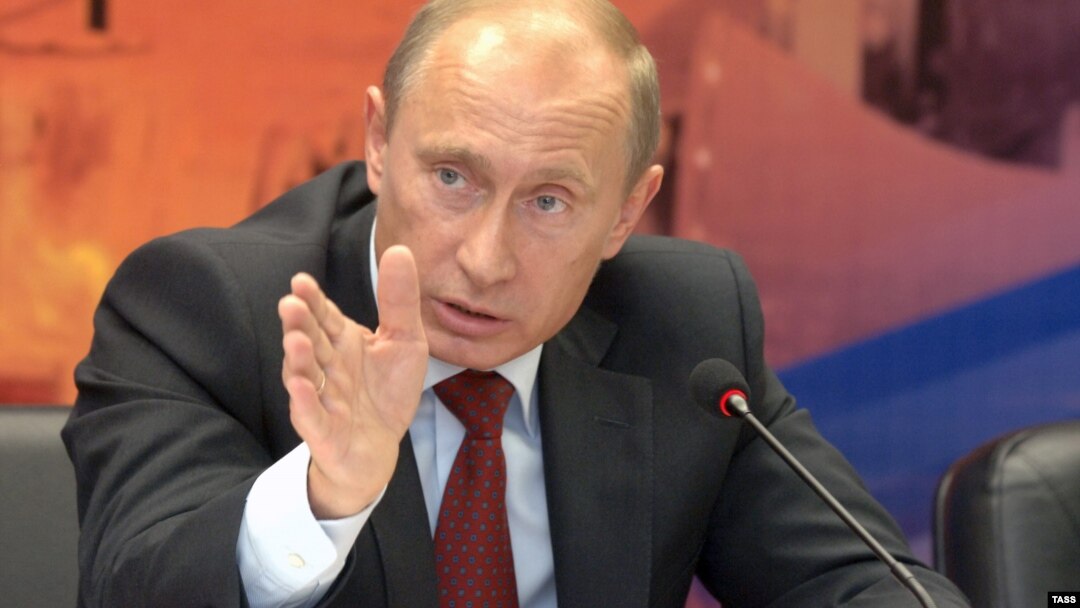 Russia -- prime minister Vladimir Putin holds a meeting on the development of Russia's iron industry in Nizhny Novgorod, 24Jul2008
