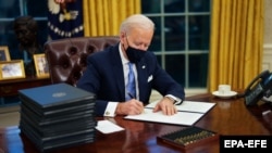 Președintele SUA, Joe Biden, în Biroul Oval
