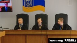 Судді Оболонського суду не дочекалися на представників захисту