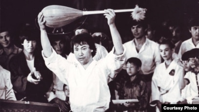 Аудармасы бар толық метражды бисексуалды порно