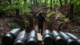 Военнослужащий 13-й бригады оперативного назначения «Хартия» Нацгвардии Украины на позициях в Харьковской области, 19 июля 2025 года